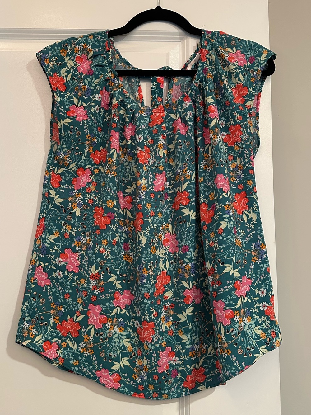 LC Lauren Conrad Small Green and Pink Floral Short Sleeve Blouse